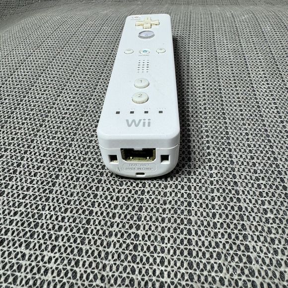 Official Nintendo Wii Remote Controller RVL- 003 OEM White - Picture 4 of 6